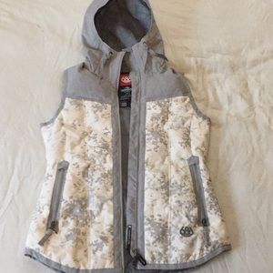 686 authentic Hillside Vest